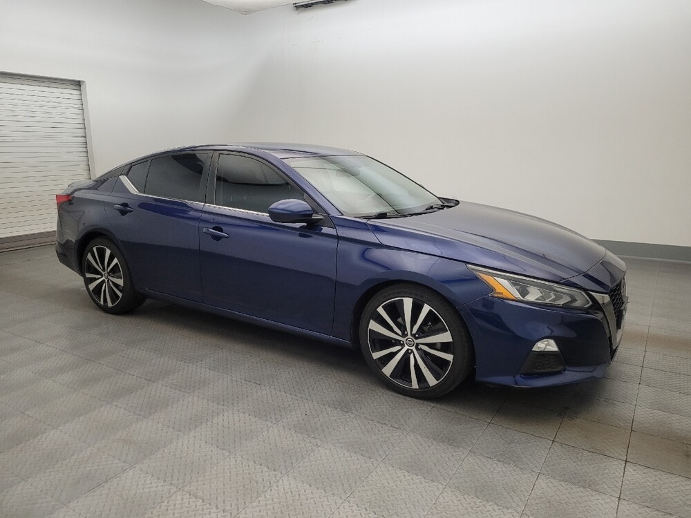 2019 Nissan Altima in Glendale, AZ 85301 - 18133967 11