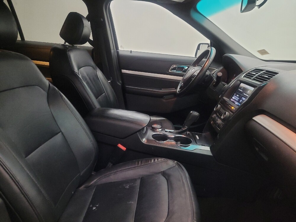 2016 Ford Explorer in Glendale, AZ 85301 - 18133970 17