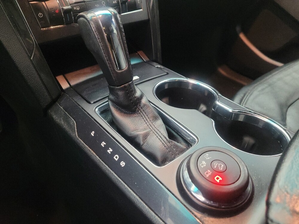 2016 Ford Explorer in Glendale, AZ 85301 - 18133970 26