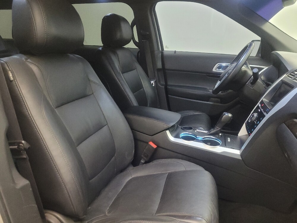 2016 Ford Explorer in Glendale, AZ 85301 - 18133970 21
