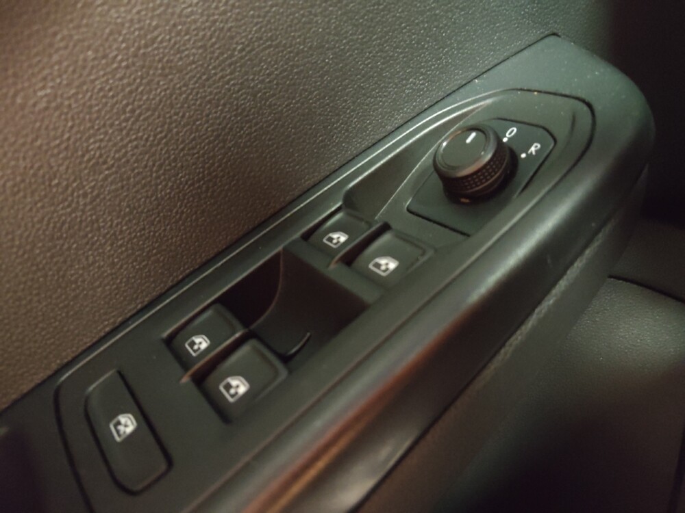 2022 Volkswagen Taos in Glendale, AZ 85301 - 18133975 27