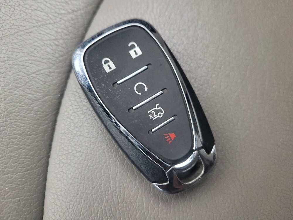 2019 Chevrolet Equinox in Phoenix, AZ 85022 - 18133979 32