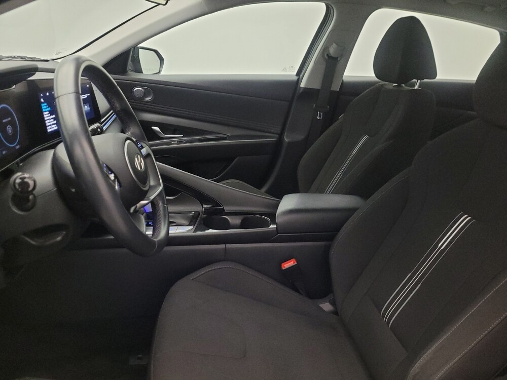 2024 Hyundai Elantra in Chandler, AZ 85225 - 18133981 17