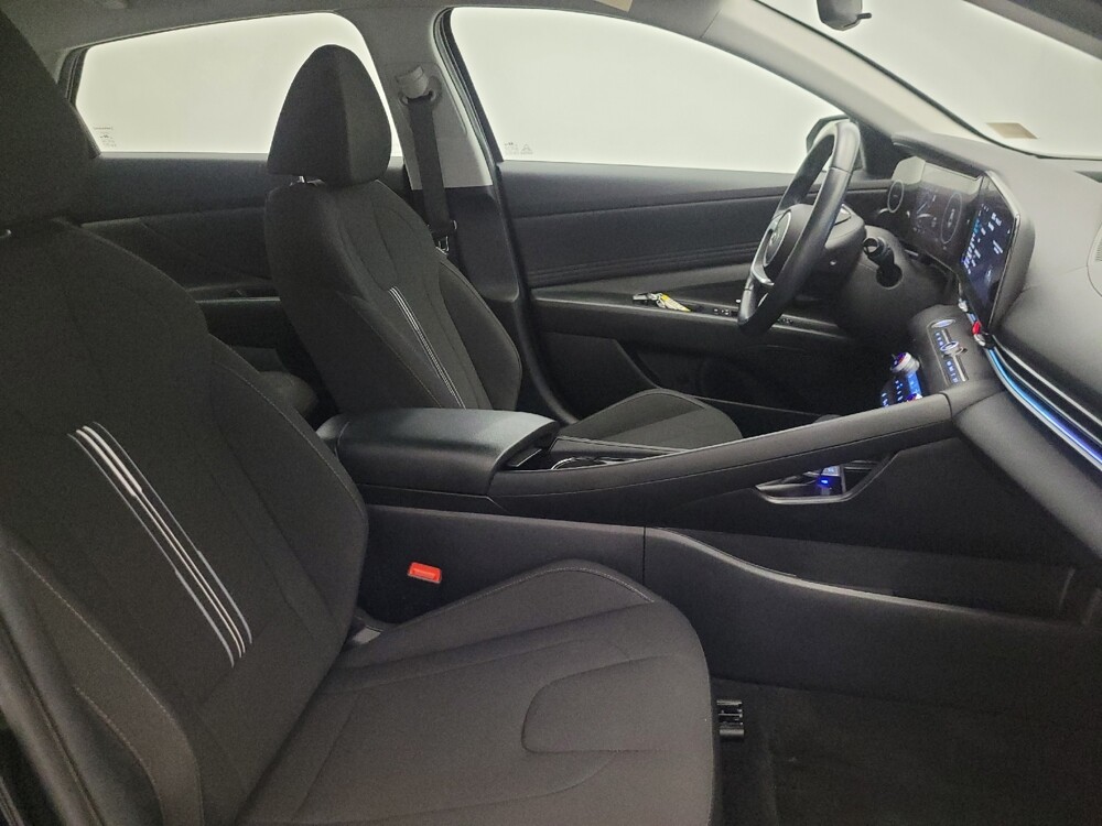 2024 Hyundai Elantra in Chandler, AZ 85225 - 18133981 21