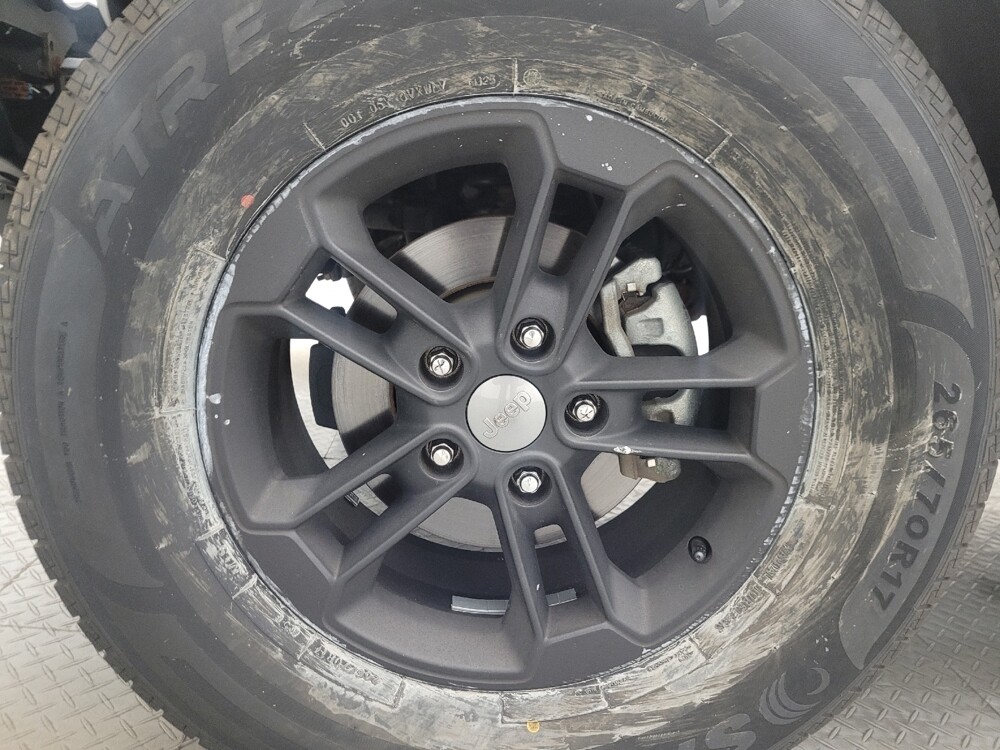 2017 Jeep Wrangler in Chandler, AZ 85225 - 18133982 31