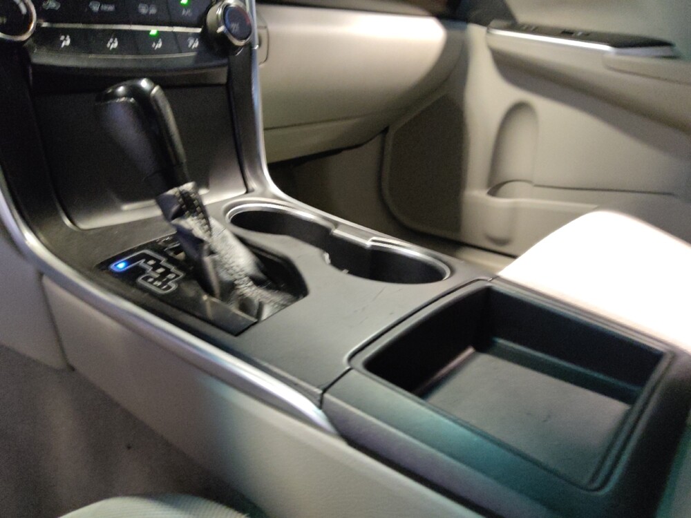 2017 Toyota Camry in Glendale, AZ 85301 - 18133983 26