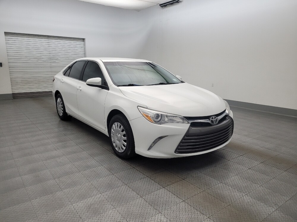 2017 Toyota Camry in Glendale, AZ 85301 - 18133983 13