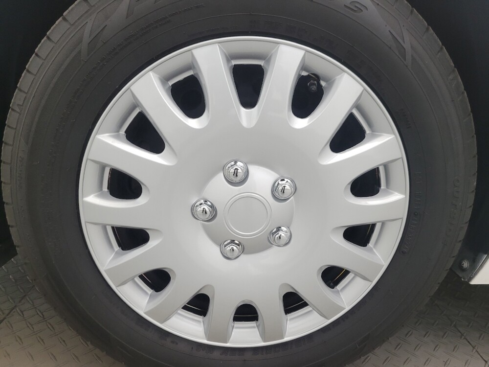 2017 Toyota Camry in Glendale, AZ 85301 - 18133983 31