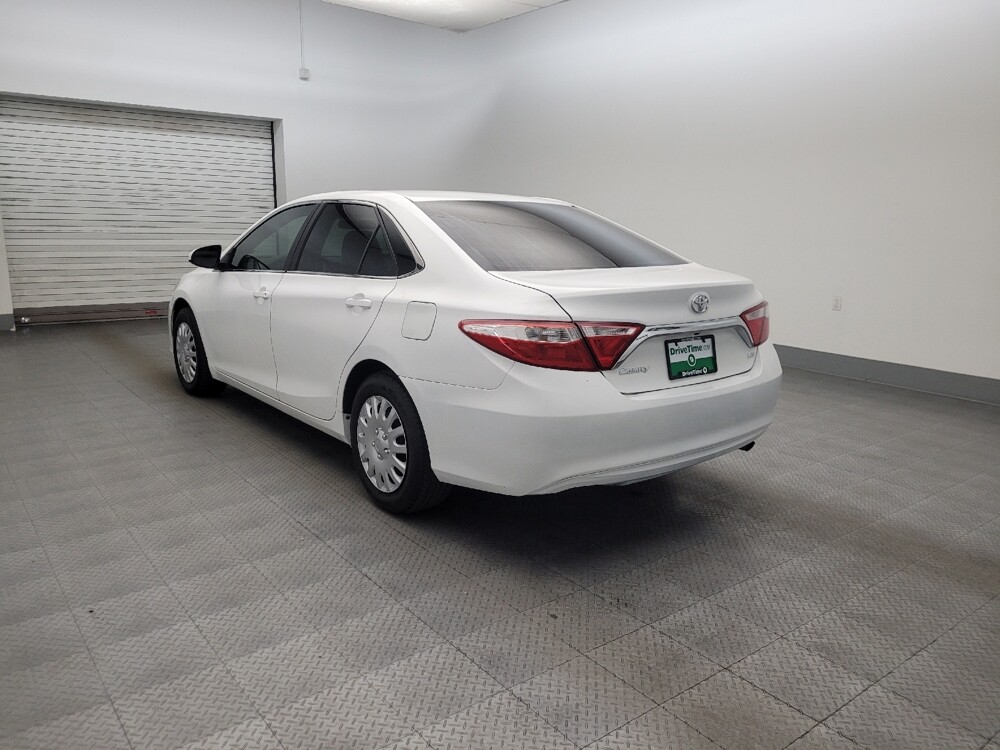 2017 Toyota Camry in Glendale, AZ 85301 - 18133983 5