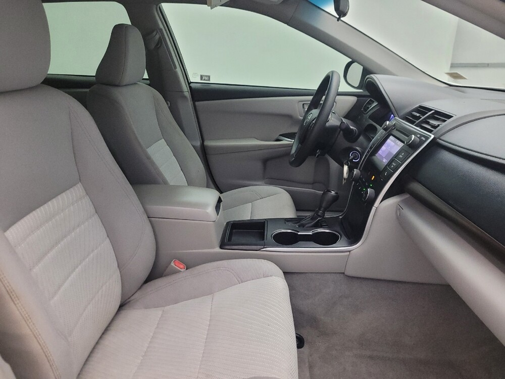 2017 Toyota Camry in Glendale, AZ 85301 - 18133983 21