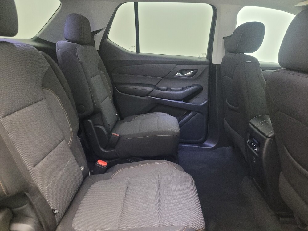 2021 Chevrolet Traverse in Glendale, AZ 85301 - 18133984 19