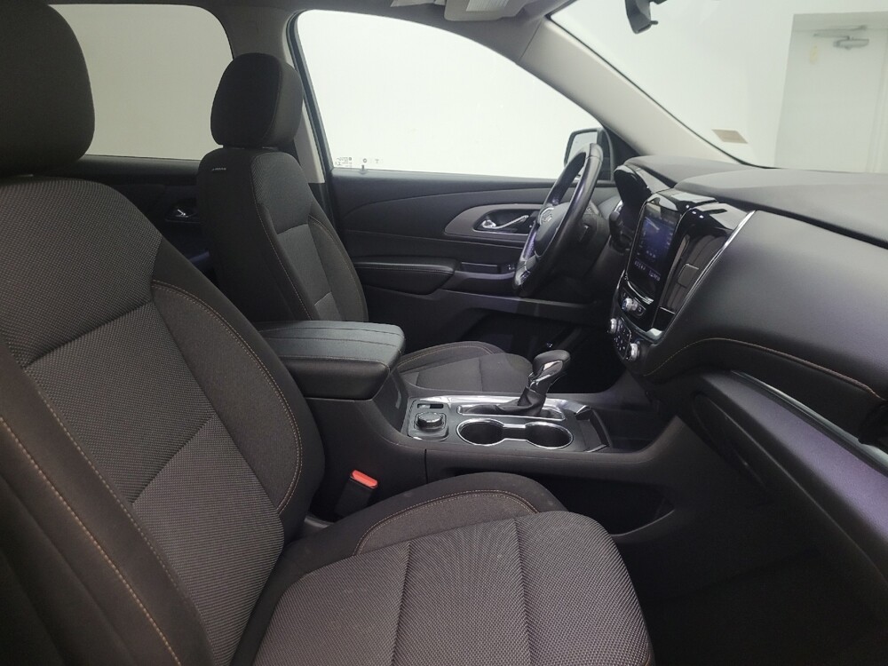 2021 Chevrolet Traverse in Glendale, AZ 85301 - 18133984 21