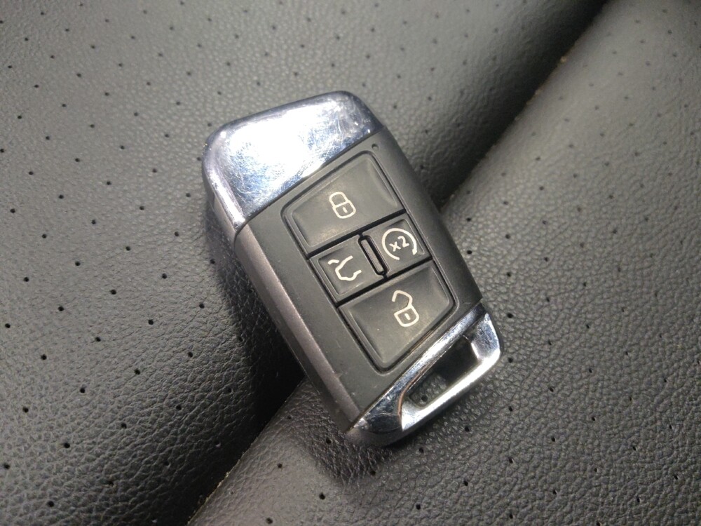 2023 Volkswagen Atlas in Phoenix, AZ 85015 - 18133985 32