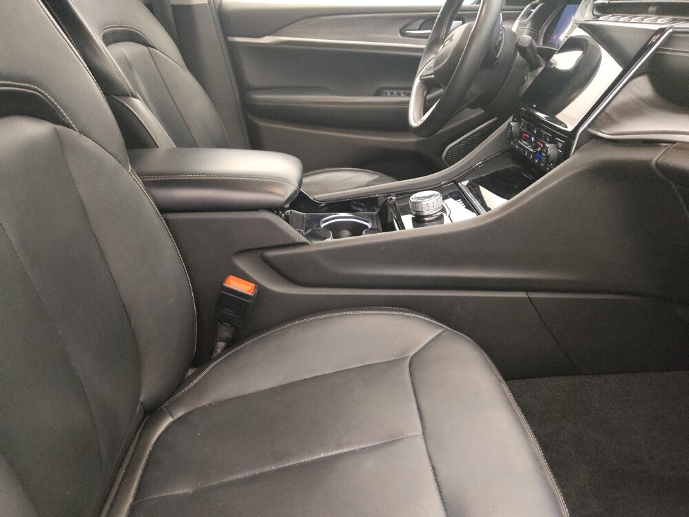 2022 Jeep Grand Cherokee L in Metairie, LA 70006 - 18133995 21