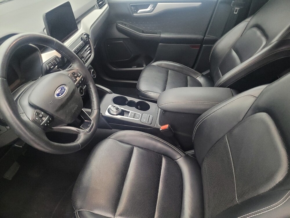 2020 Ford Escape in Charleston, SC 29414 - 18133997 17