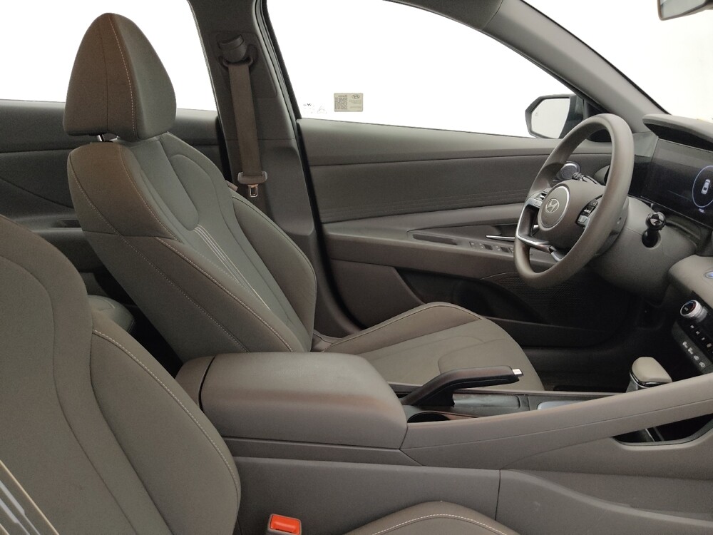 2024 Hyundai Elantra in Knoxville, TN 37923 - 18133998 21