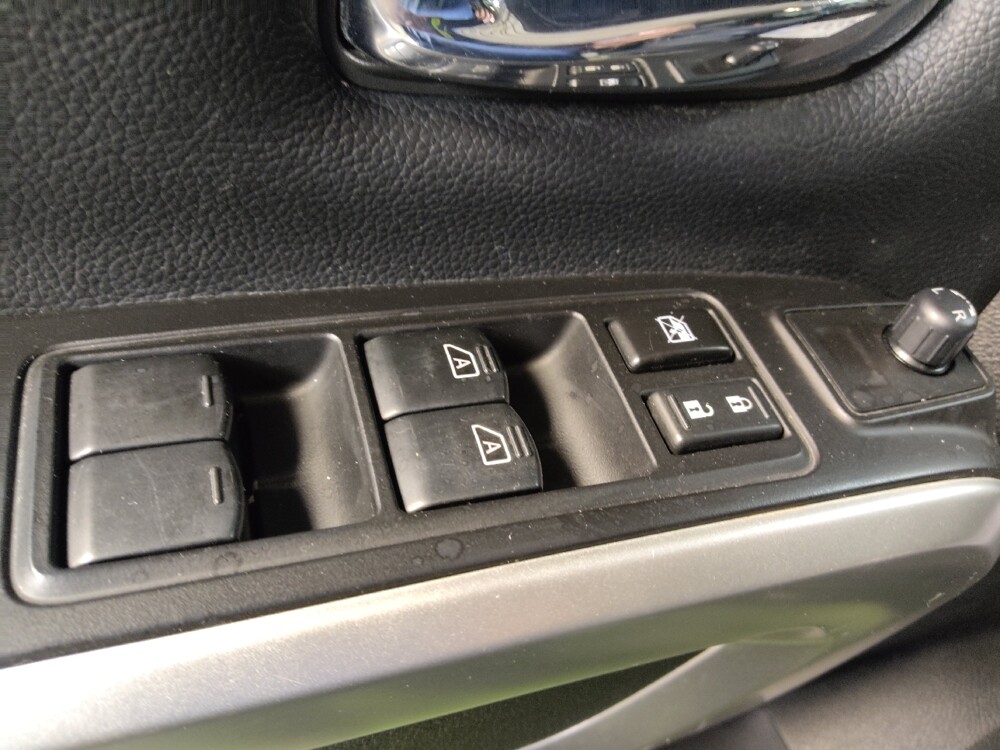 2017 Nissan Titan in Macon, GA 31210 - 18134002 27