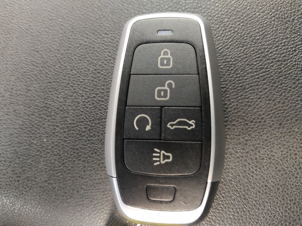 2019 Chevrolet Equinox in Metairie, LA 70006 - 18134003 32