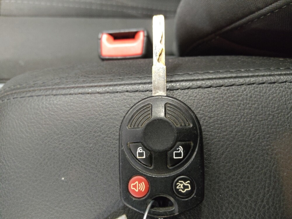 2016 Ford Focus in Macon, GA 31210 - 18134009 32