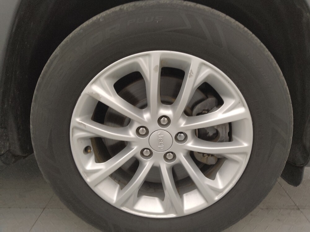 2019 Jeep Cherokee in Macon, GA 31210 - 18134017 31