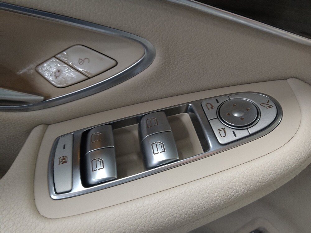 2017 Mercedes-Benz GLC 300 in Baton Rouge, LA 70816 - 18134023 27