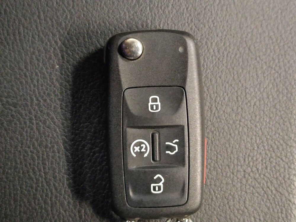 2022 Volkswagen Passat in Metairie, LA 70006 - 18134024 32