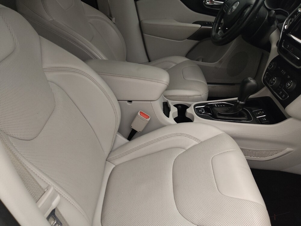 2020 Jeep Cherokee in Metairie, LA 70006 - 18134029 21