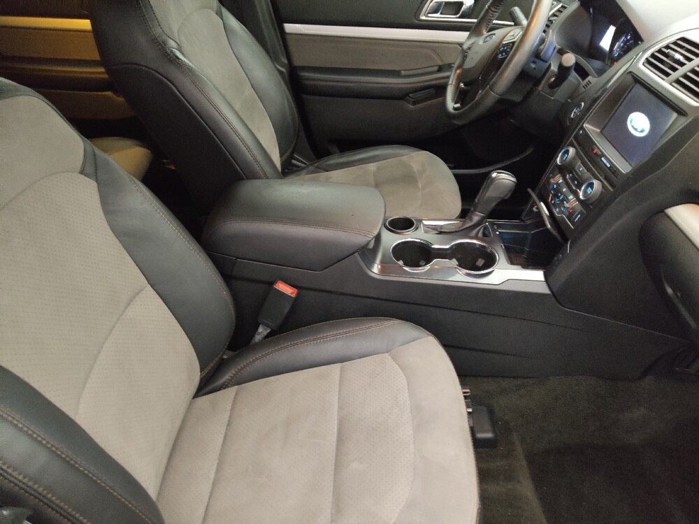 2017 Ford Explorer in Metairie, LA 70006 - 18134032 21