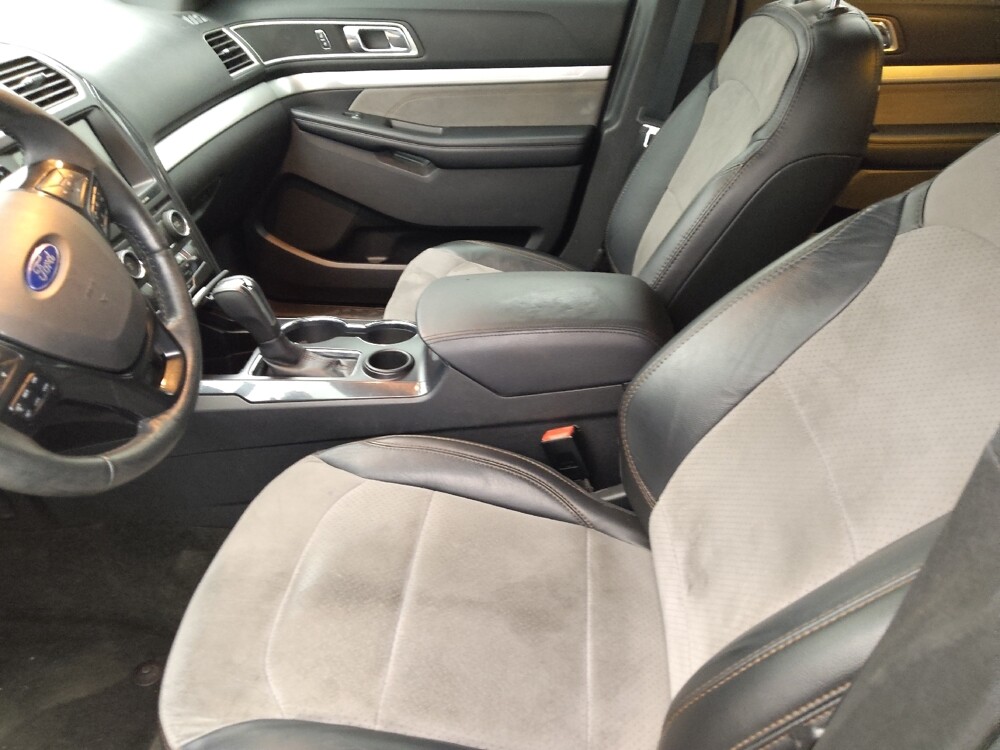 2017 Ford Explorer in Metairie, LA 70006 - 18134032 17