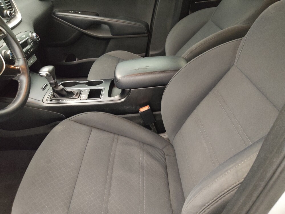 2019 Kia Sorento in Metairie, LA 70006 - 18134034 17