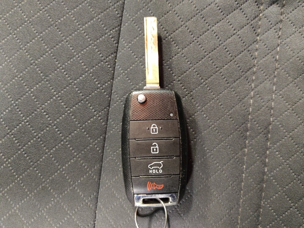 2019 Kia Sorento in Metairie, LA 70006 - 18134034 32