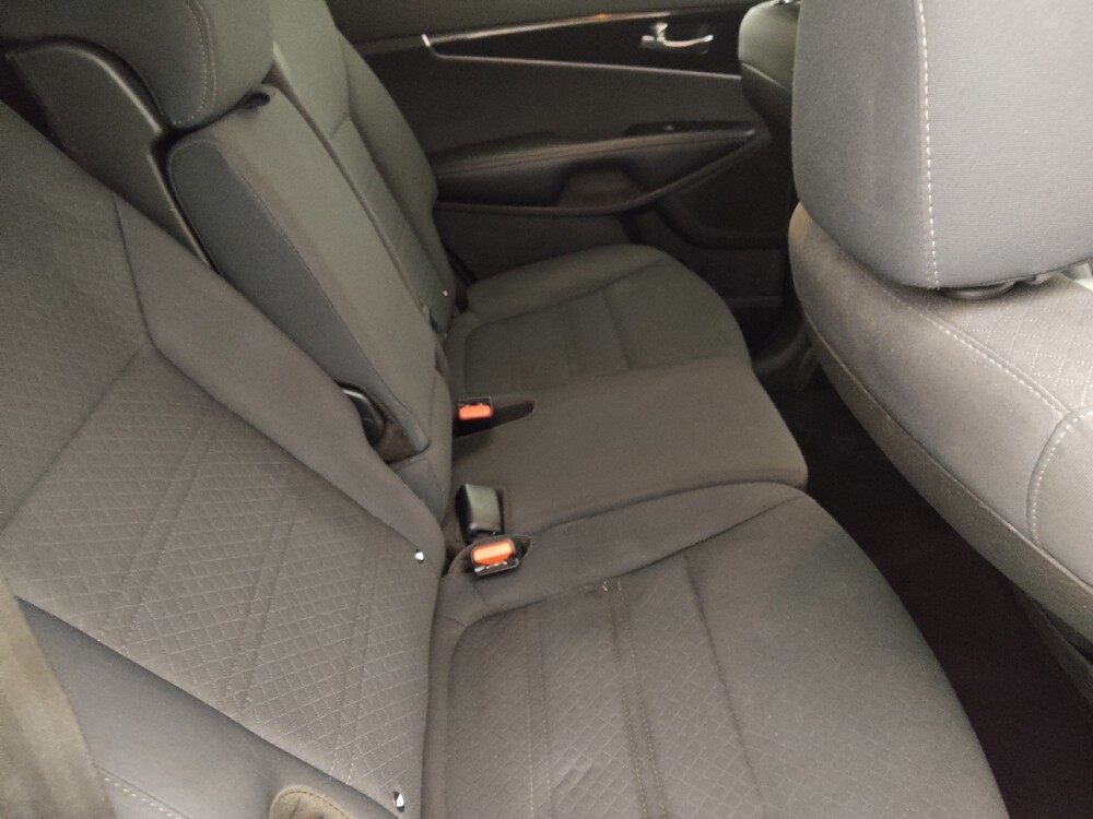 2019 Kia Sorento in Metairie, LA 70006 - 18134034 19