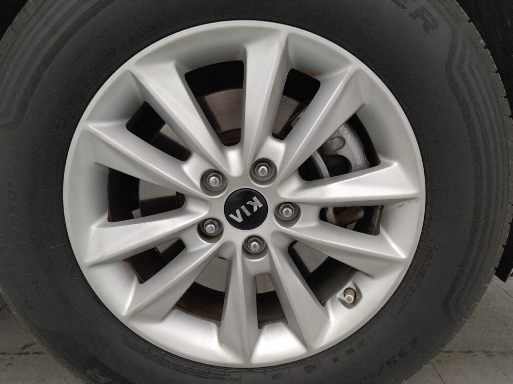 2019 Kia Sorento in Metairie, LA 70006 - 18134034 31