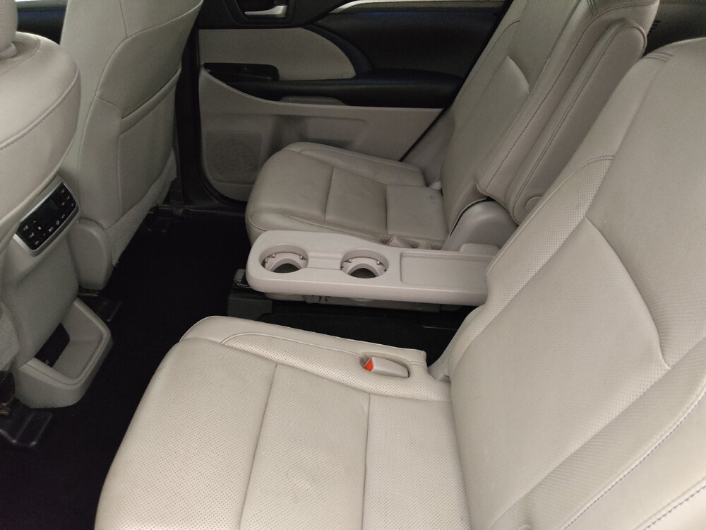 2018 Toyota Highlander in Fort Myers, FL 33907 - 18134040 18