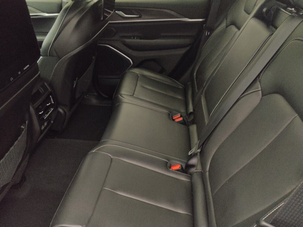 2023 Jeep Grand Cherokee in Fort Myers, FL 33907 - 18134041 18