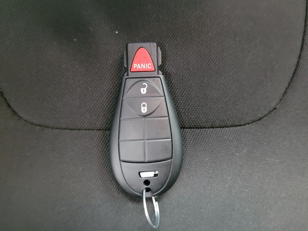 2021 Jeep Cherokee in Las Vegas, NV 89102 - 18134051 32