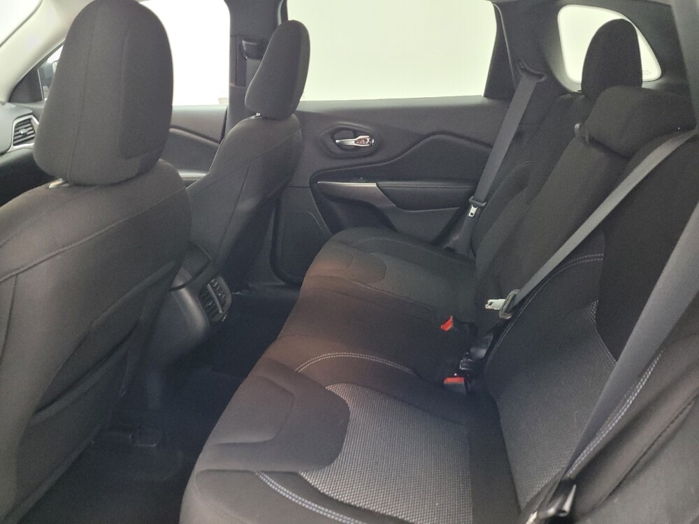 2021 Jeep Cherokee in Las Vegas, NV 89102 - 18134051 18