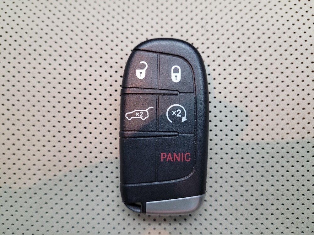 2016 Jeep Grand Cherokee in Las Vegas, NV 89102 - 18134056 32