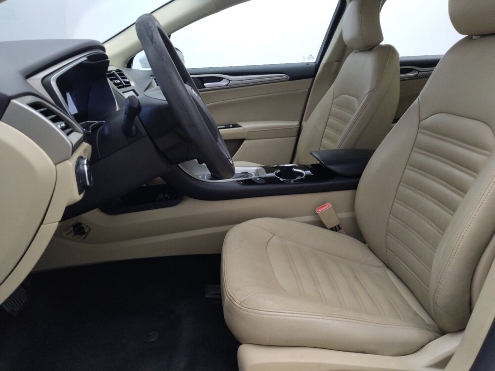 2016 Ford Fusion in Jacksonville, FL 32210 - 18134059 17