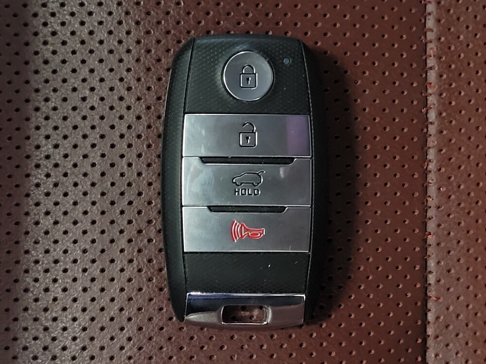 2018 Kia Sorento in Pensacola, FL 32505 - 18134060 32