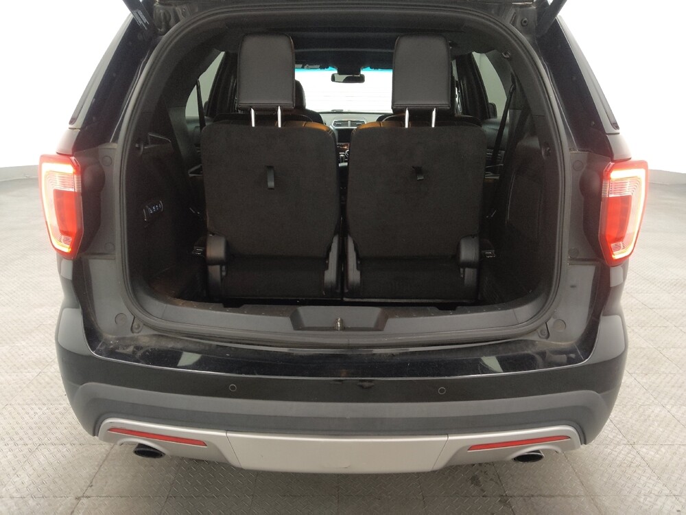 2016 Ford Explorer in Miami, FL 33157 - 18134067 29
