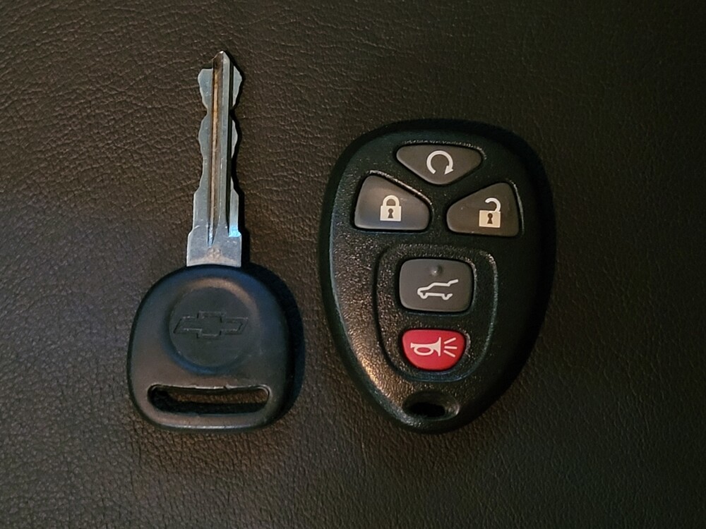 2017 Chevrolet Traverse in Miami, FL 33157 - 18134088 32