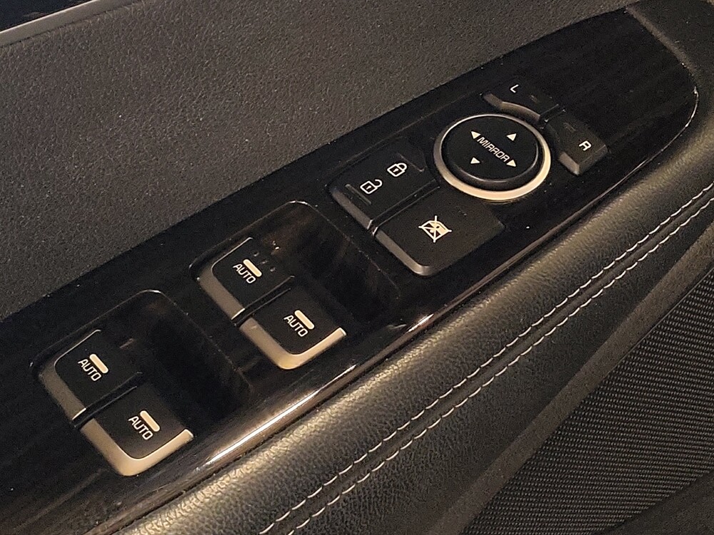 2019 Kia Sorento in Lauderdale Lakes, FL 33313 - 18134089 27