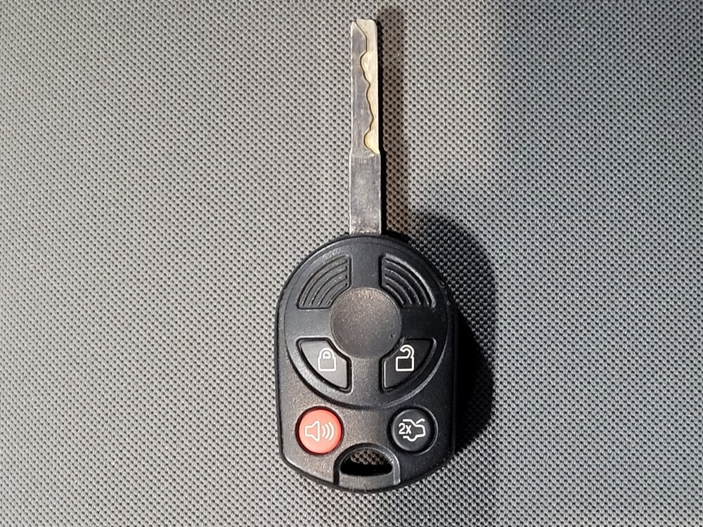 2015 Ford Escape in Miami, FL 33157 - 18134091 32