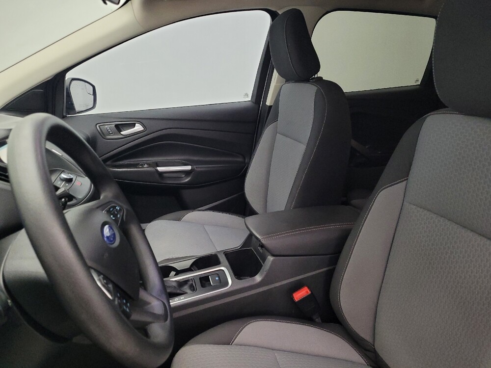 2019 Ford Escape in Jacksonville, FL 32210 - 18134093 17