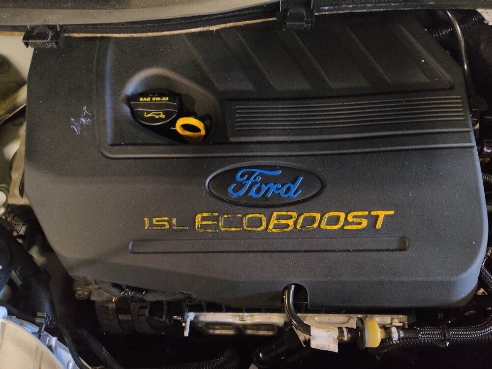 2019 Ford Escape in Jacksonville, FL 32210 - 18134093 30