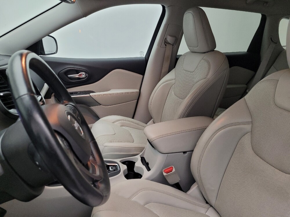 2019 Jeep Cherokee in Jacksonville, FL 32210 - 18134094 17