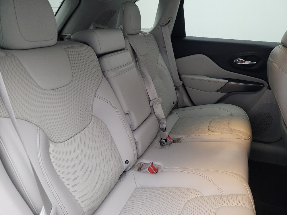 2019 Jeep Cherokee in Jacksonville, FL 32210 - 18134094 19