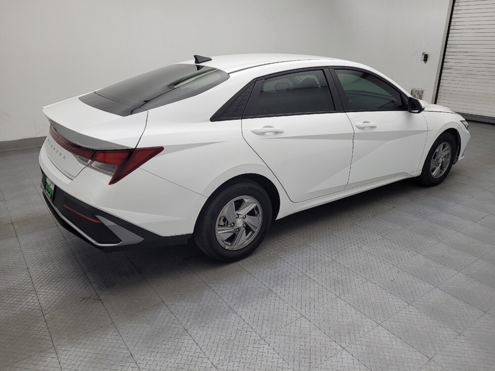 2025 Hyundai Elantra in Salem, VA 24153 - 18134101 10