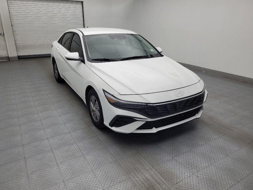 2025 Hyundai Elantra in Salem, VA 24153 - 18134101 13